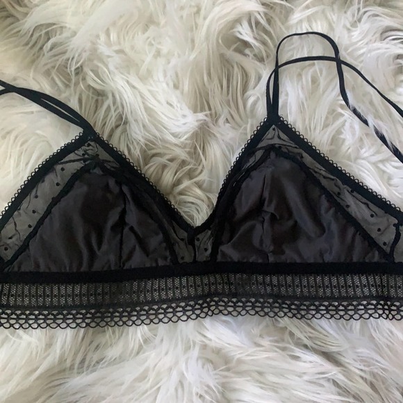 Victoria’s Secret Black Lacy Bralette Sz Medium - Picture 5 of 10
